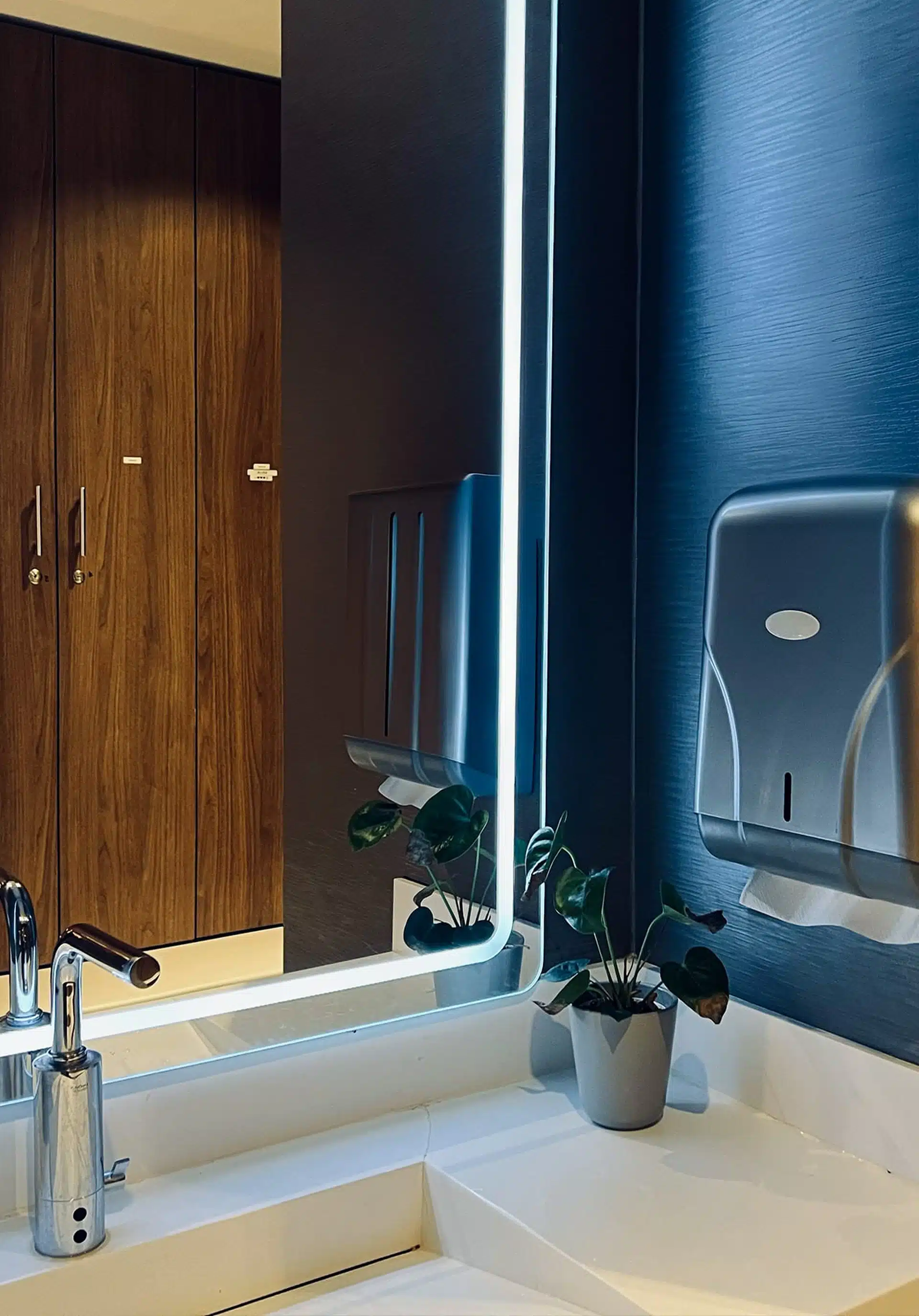 clinique-esthetique-paris-etoile-bloc-operatoire-vestiaires